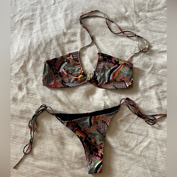 SOLD!!    Sommer Swim Xena Bahamas Halter Bikini Top & Tie Side Bikini - Picture 2 of 4